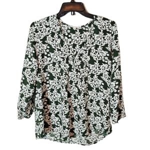 fun 2 fun Floral Green and White Stitch Fix Women's Top Blouse Size Small NWOT